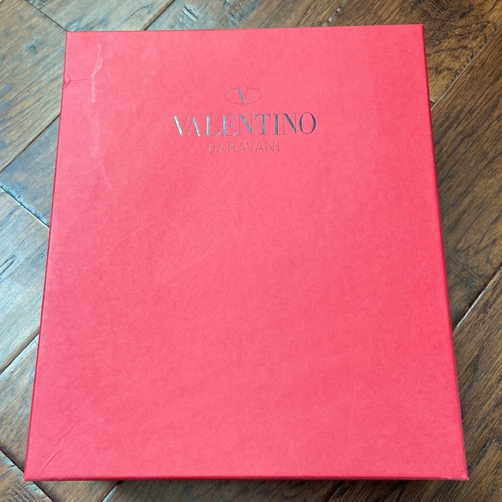 Valentino box